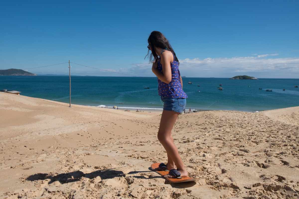 In queste spiagge si viene per sciare: surreale ma da provare almeno una volta