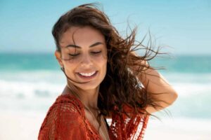 donna capelli mare