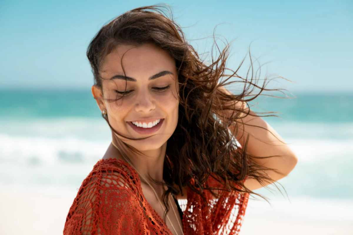 donna capelli mare